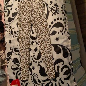 Leopard print spandex leggings